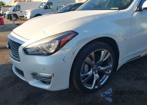 2018 Infiniti Q70L 3.7 Luxe z USA, uszkodzony, nr VIN JN1BY1PRXJM370669